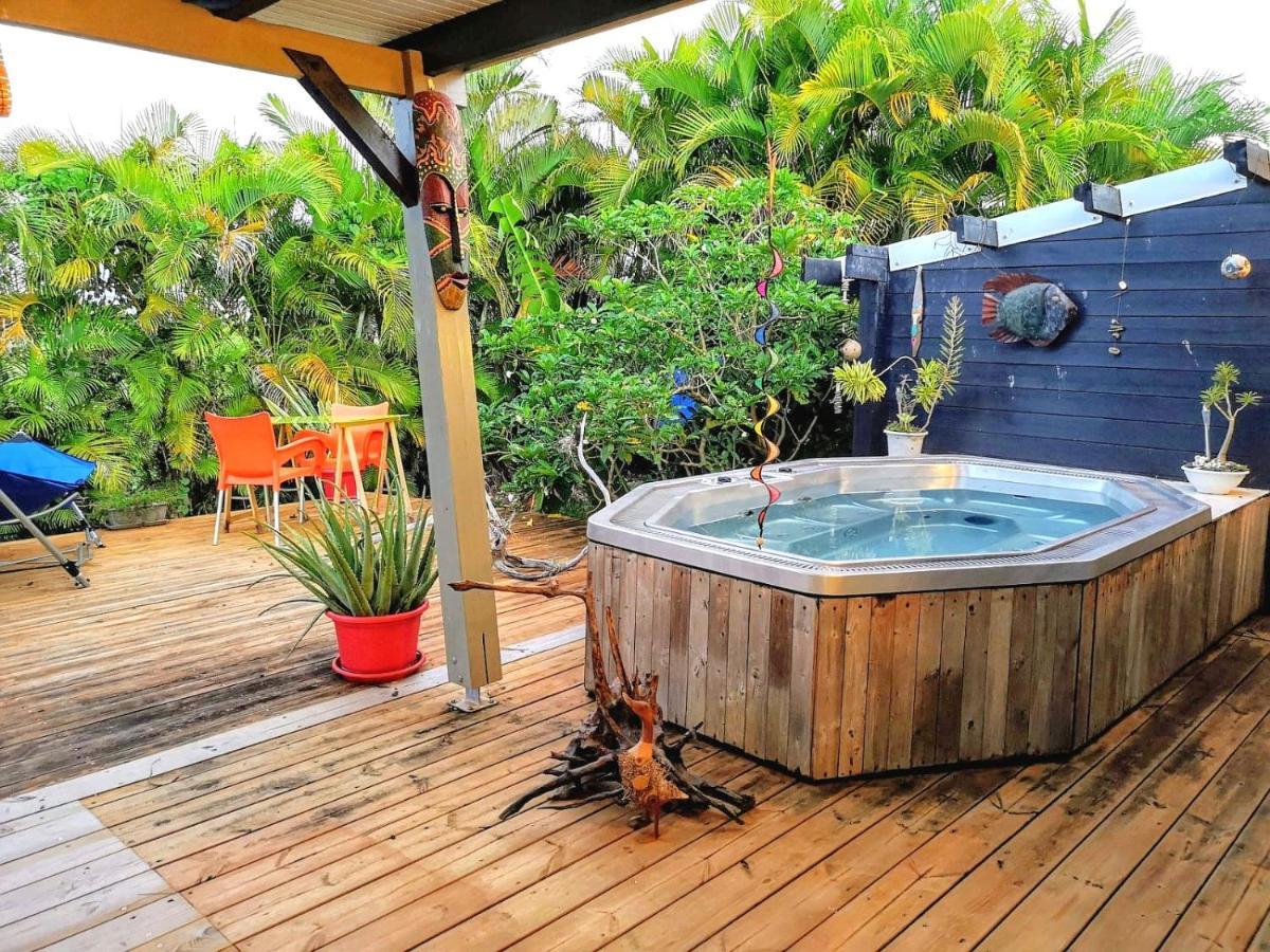 Bungalow La Perle - Jacuzzi - Piscine Saint-Francois  Ngoại thất bức ảnh