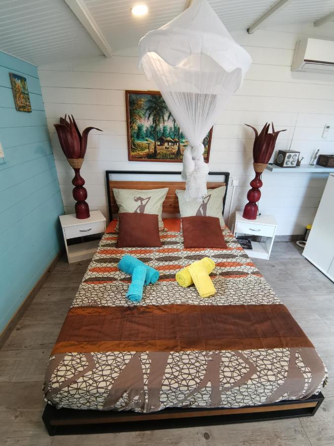 Bungalow La Perle - Jacuzzi - Piscine Saint-Francois  Ngoại thất bức ảnh
