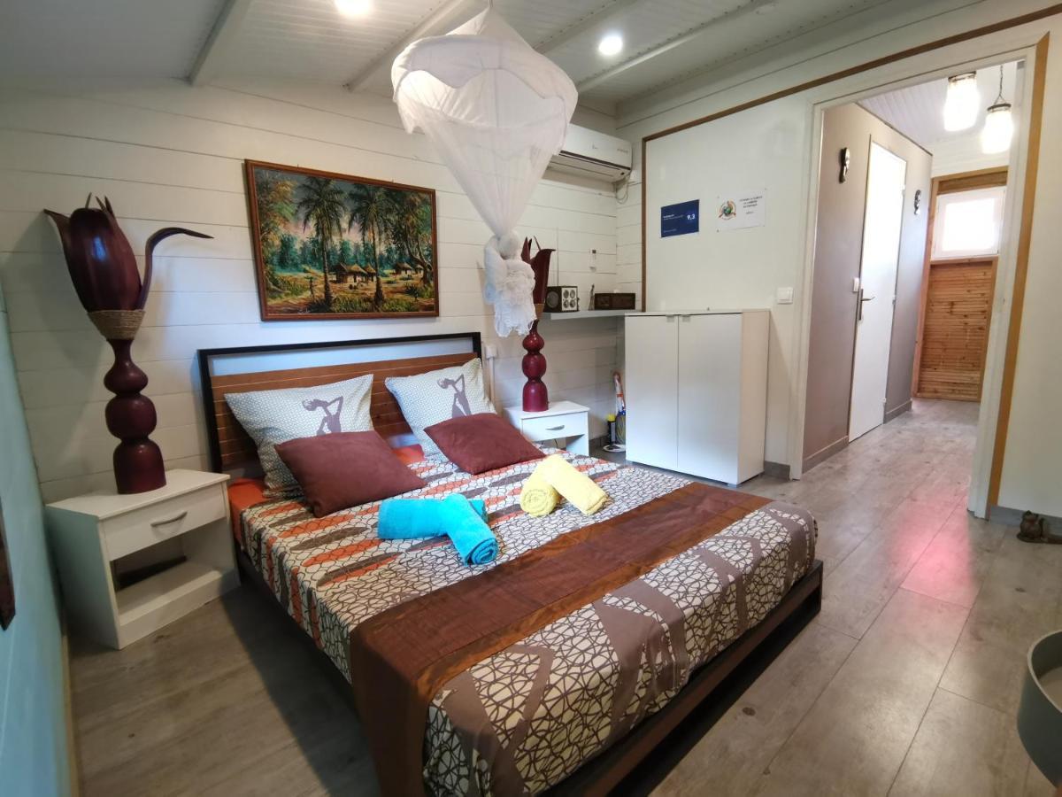 Bungalow La Perle - Jacuzzi - Piscine Saint-Francois  Ngoại thất bức ảnh